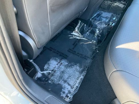 Used 2015 Volkswagen e-Golf SEL Premium FWD image 27