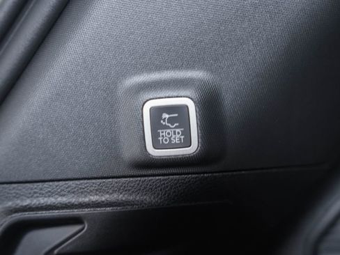 New 2025 Jeep Grand Cherokee Laredo X image 10