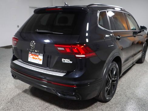 Used 2022 Volkswagen Tiguan SE R-Line image 7