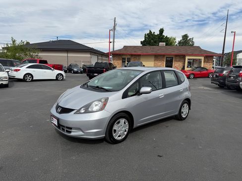 Used 2013 Honda Fit image 2