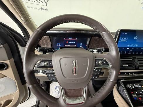 Used 2023 Lincoln Navigator L Reserve AWD/4WD image 19
