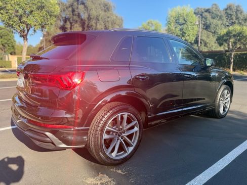 Used 2022 Audi Q3 2.0T Premium w/ Black Optic Sport Package AWD/4WD image 5