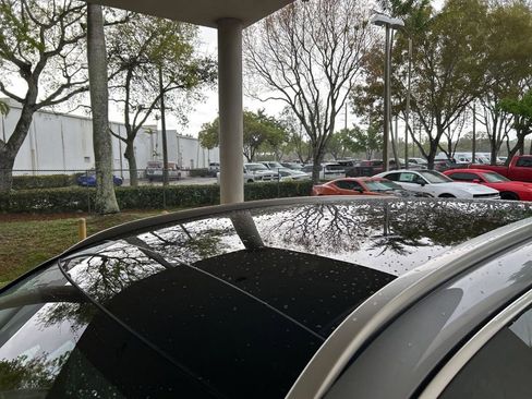 Used 2024 Mercedes-Benz GLC 300 4MATIC w/ AMG Line image 16