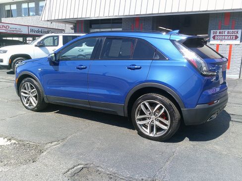 Used 2021 Cadillac XT4 Sport w/ Cold Weather Package AWD/4WD image 13