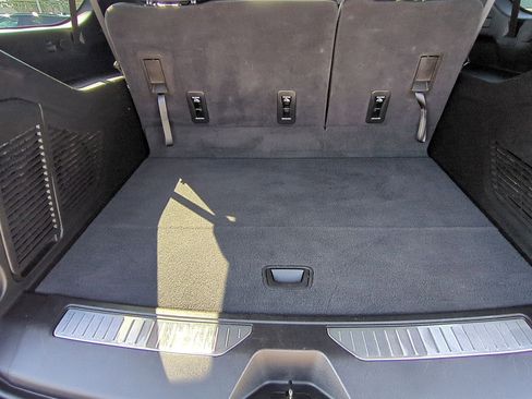 Certified 2025 Chevrolet Suburban Z71 AWD/4WD image 26