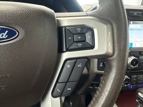 Used 2018 Ford F150 King Ranch w/ Equipment Group 601A Luxury AWD/4WD image 40