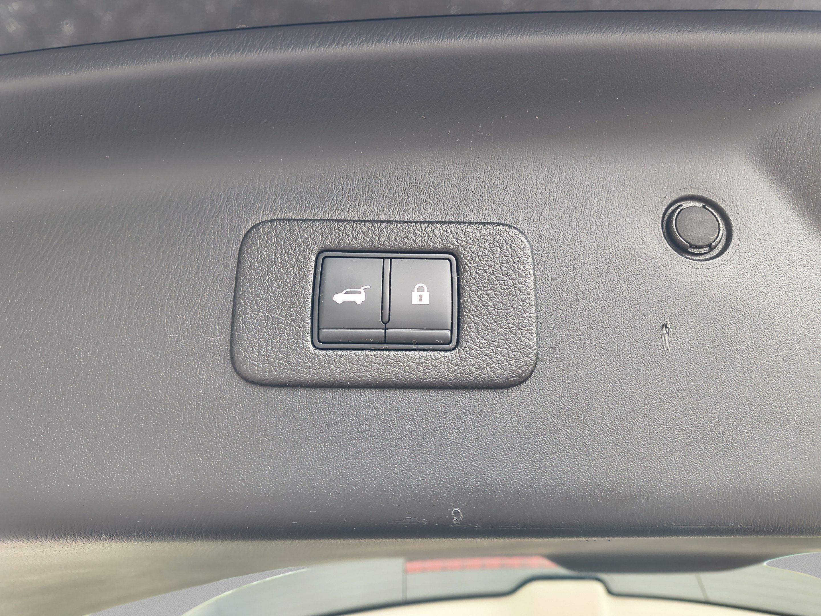 Used 2023 Nissan Armada Platinum w/ Captain's Chairs Package RWD image 12