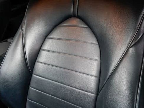 Certified 2022 Toyota Highlander XLE image 29