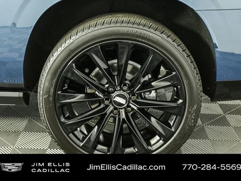 Certified 2025 Cadillac Escalade ESV Sport Platinum w/ LPO, ONYX Package image 41