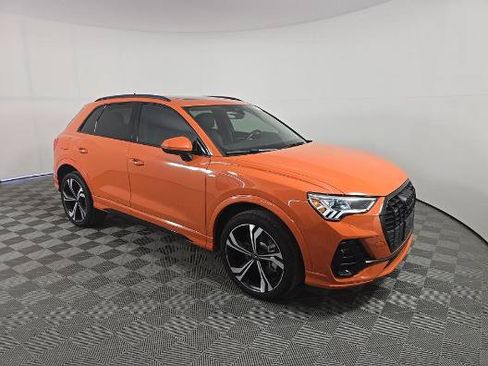 Used 2023 Audi Q3 2.0T Premium Plus w/ Premium Plus Package AWD/4WD image 4