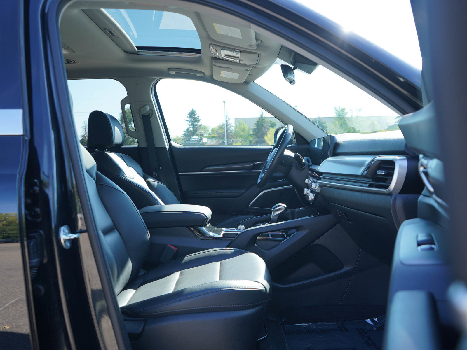 Used 2024 Kia Telluride S w/ S Sunroof Package AWD/4WD image 11