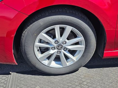 Used 2025 Toyota Camry LE FWD image 13