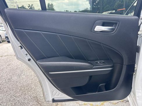 Used 2016 Dodge Charger R/T w/ Plus Group RWD image 13