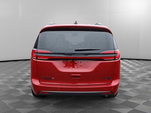 New 2027 Chrysler Pacifica Limited AWD/4WD image 5