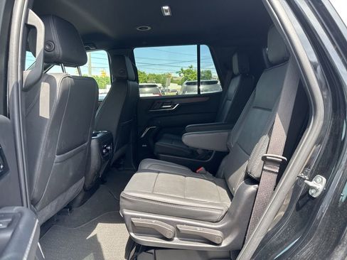 Used 2025 GMC Yukon Denali image 6