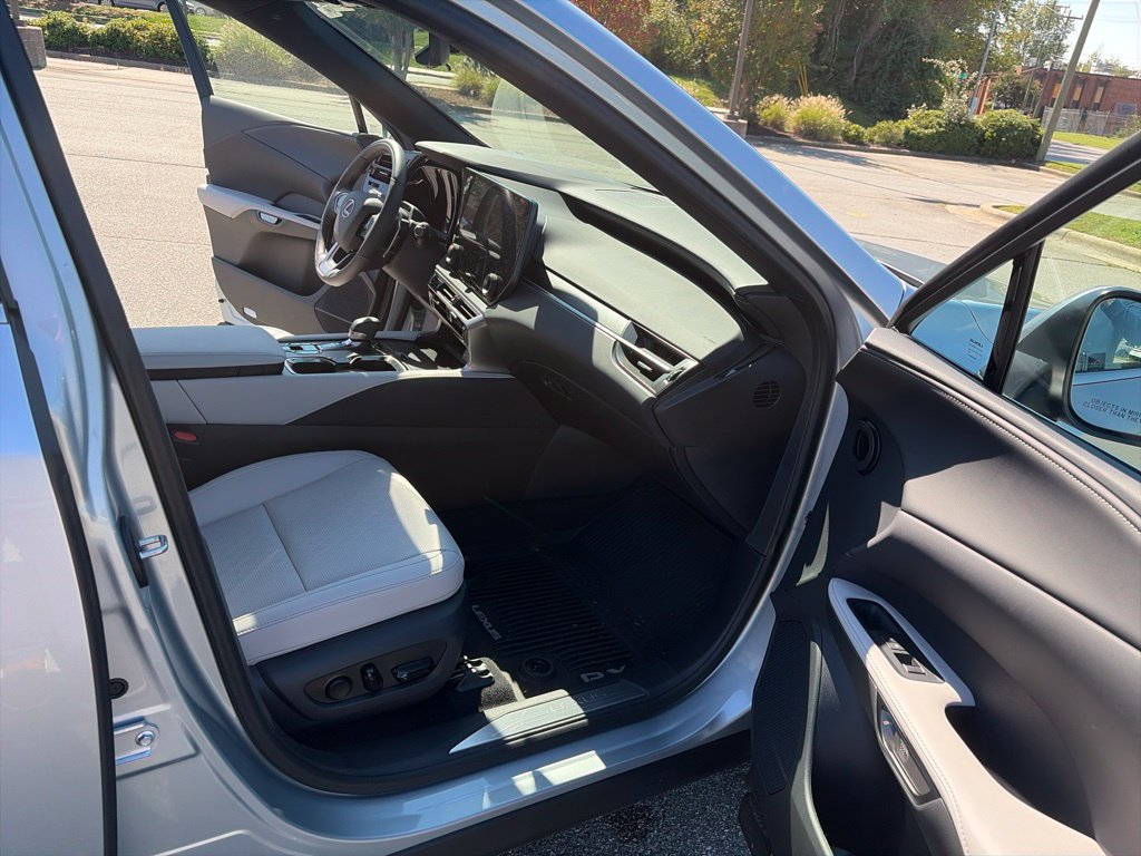 Used 2026 Lexus RX 350 w/ Convenience Package AWD/4WD image 16