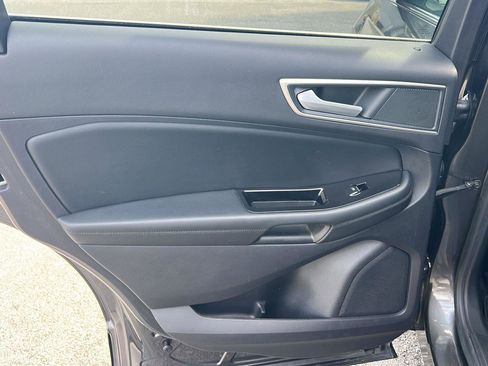 Used 2019 Ford Edge SEL w/ Equipment Group 201A image 17