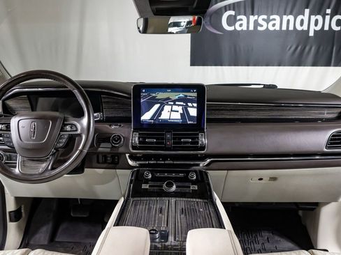 Used 2020 Lincoln Navigator Black Label w/ Cargo Convenience Package image 14