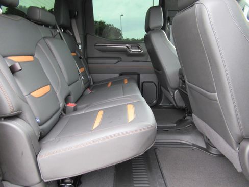 Used 2024 GMC Sierra 1500 AT4 AWD/4WD image 32