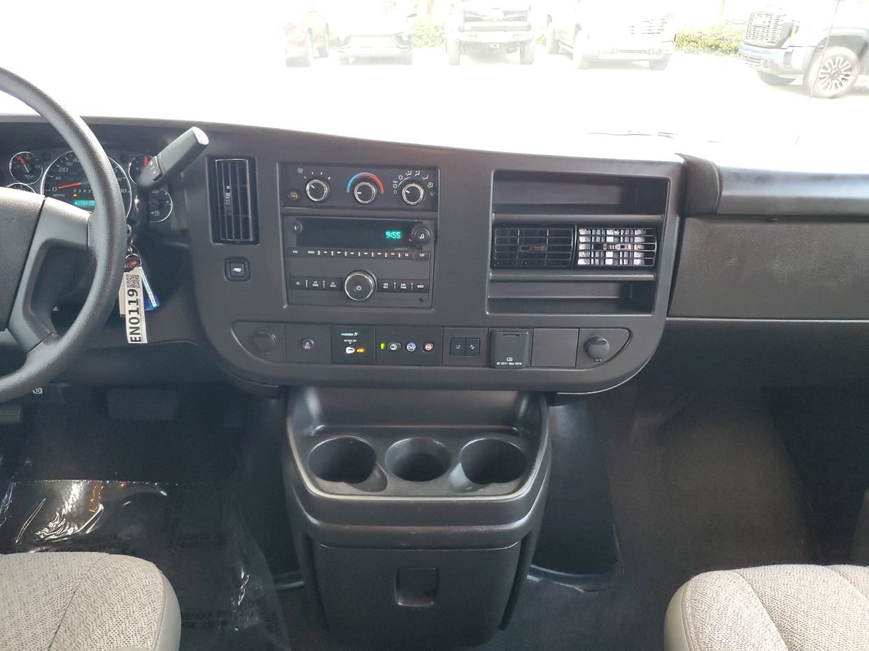 Used 2025 Chevrolet Express 3500 LT w/ LT Preferred Equipment Group RWD image 13