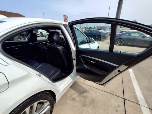 Used 2018 BMW 330i Sedan w/ Convenience Package RWD image 42
