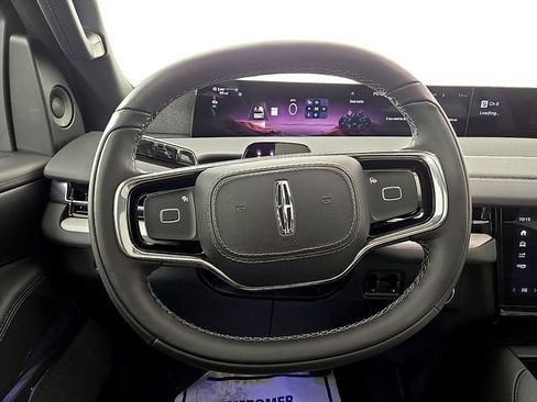 New 2025 Lincoln Navigator Reserve w/ Jet Appearance Package image 18