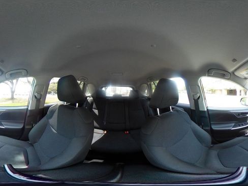 Used 2025 Toyota RAV4 LE image 37