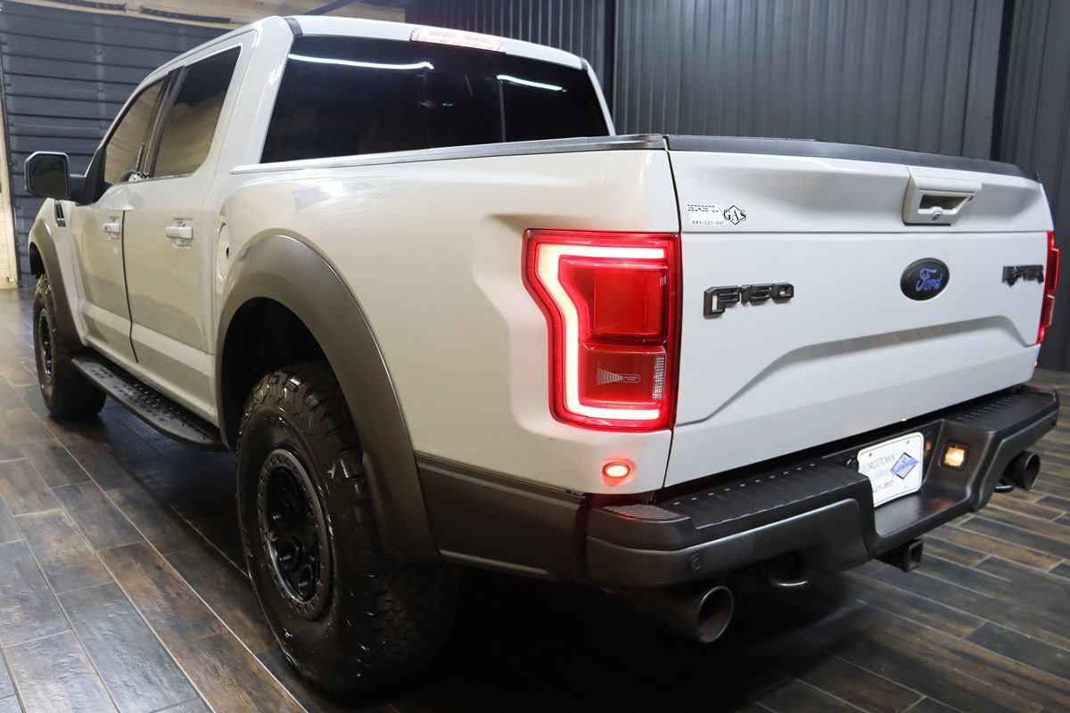 Used 2017 Ford F150 Raptor w/ Equipment Group 802A Luxury AWD/4WD image 4