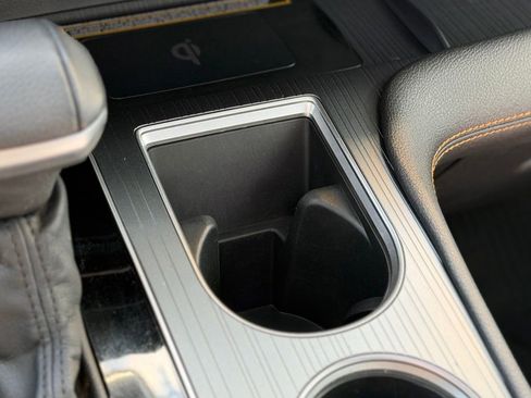 Used 2023 Toyota Sienna XLE Woodland Edition image 17