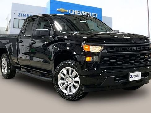 Certified 2025 Chevrolet Silverado 1500 Custom image 1