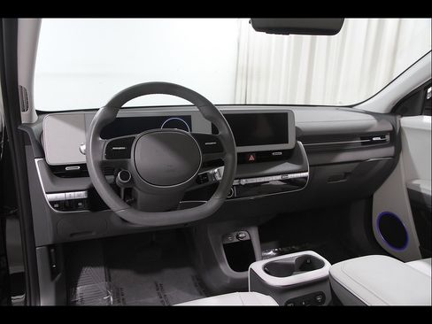 Certified 2023 Hyundai Ioniq 5 SEL AWD/4WD image 6