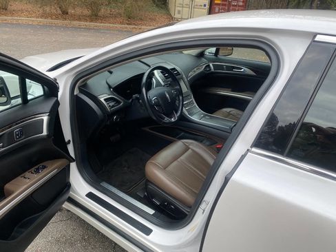 Used 2016 Lincoln MKZ Base 4dr Sedan w/ Equipment Group 200A Select image 16