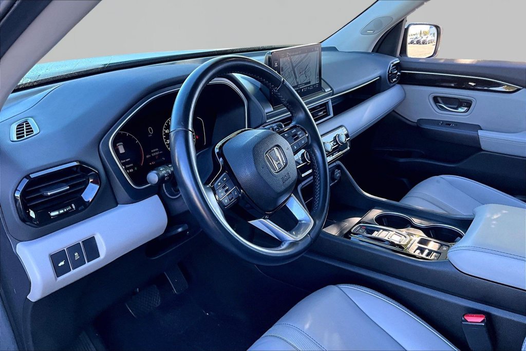 Used 2024 Honda Pilot Touring image 14