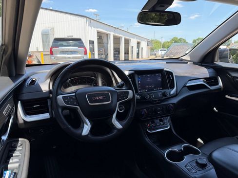 Used 2021 GMC Terrain SLT FWD image 17