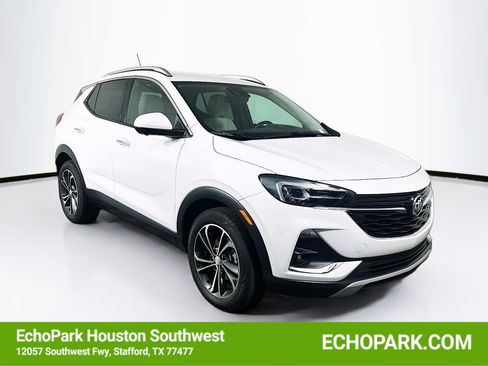 Used 2022 Buick Encore GX Essence w/ Advanced Technology Package FWD image 1
