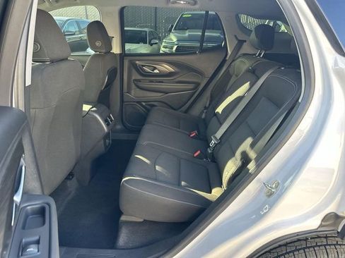 Used 2022 GMC Terrain SLE image 23
