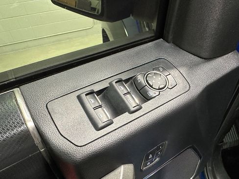 Used 2017 Ford F150 Raptor w/ Equipment Group 802A Luxury image 28