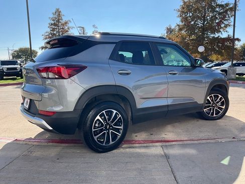 Used 2025 Chevrolet TrailBlazer LT image 6