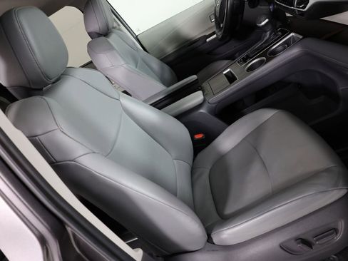 Used 2021 Toyota Sienna XLE image 32