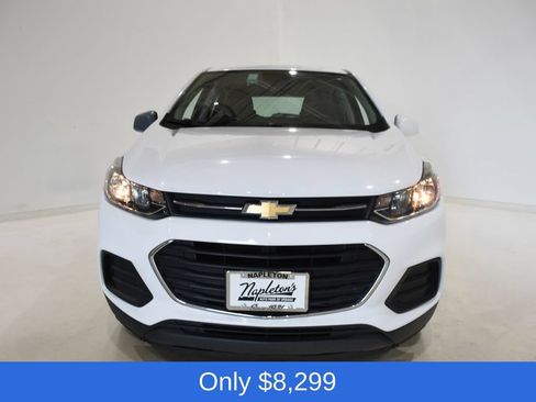 Used 2020 Chevrolet Trax LS FWD image 2