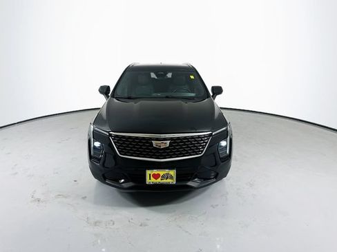 Used 2024 Cadillac XT4 Premium Luxury AWD/4WD image 4
