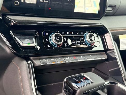 New 2026 GMC Sierra 1500 AT4 w/ AT4 Premium Package AWD/4WD image 27