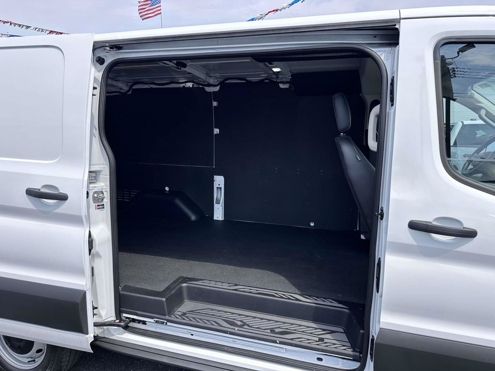 Used 2026 Ford Transit 150 Low Roof w/ Load Area Protection Package RWD image 15