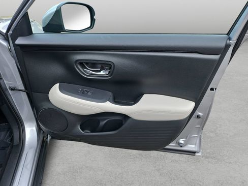 Used 2023 Honda HR-V LX image 30