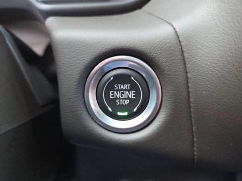 Used 2022 Chevrolet Suburban LT image 17