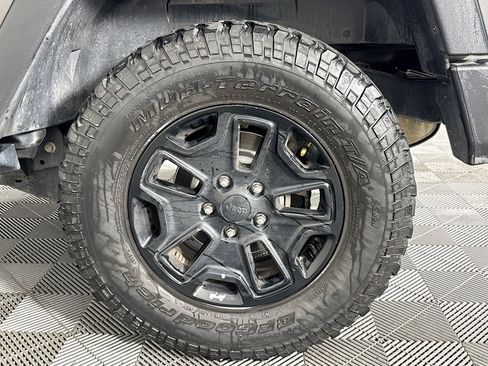 Used 2018 Jeep Wrangler Sport image 31