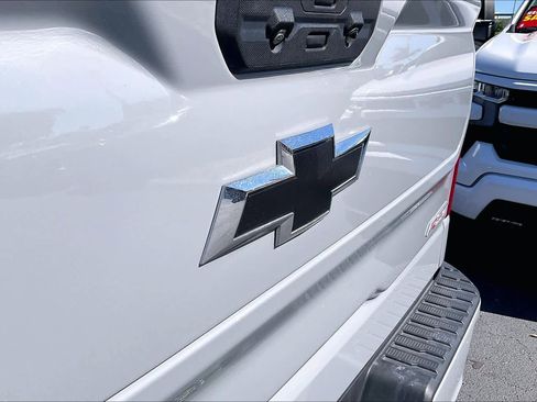 Used 2024 Chevrolet Silverado 1500 RST image 9