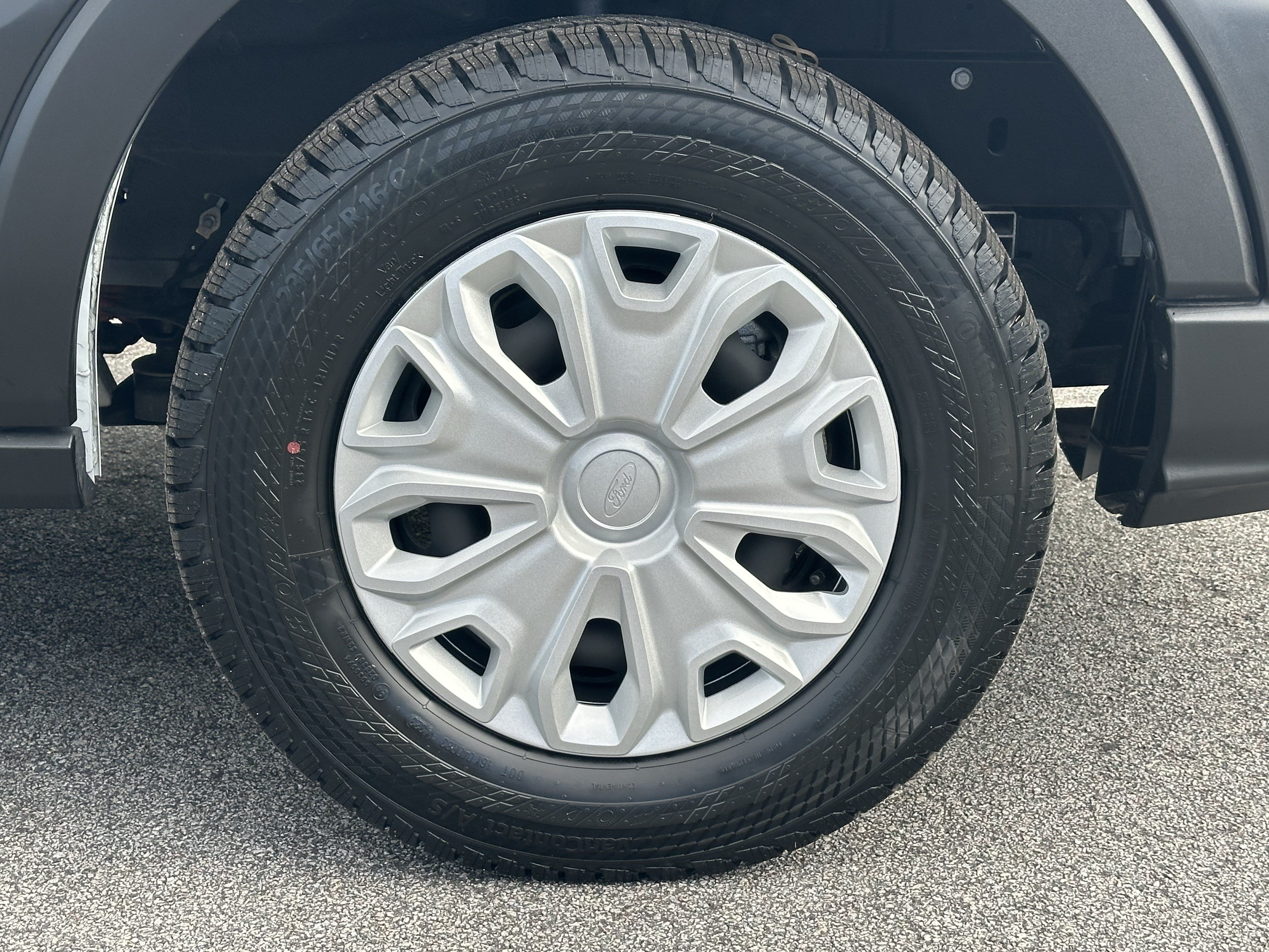Used 2024 Ford E-Transit Low Roof RWD image 13