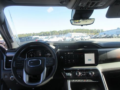 New 2026 GMC Sierra 2500 Denali w/ Denali Reserve Package image 18