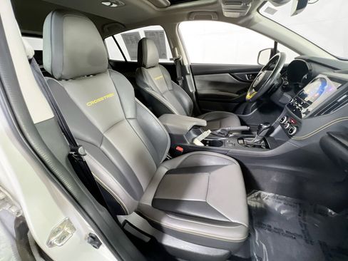 Used 2022 Subaru Crosstrek 2.5i Sport w/ Moonroof Package image 27